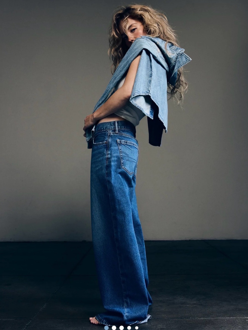 American Eagle Low Rise Dreamy Drape Baggy Wide Leg Dark Blue Jeans
